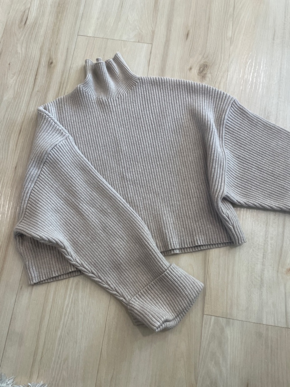 Women's Cropped Top Ribbed Mock Neck Sweater - Cream/Beige